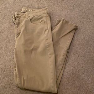 American Eagle women’s khaki jeans.